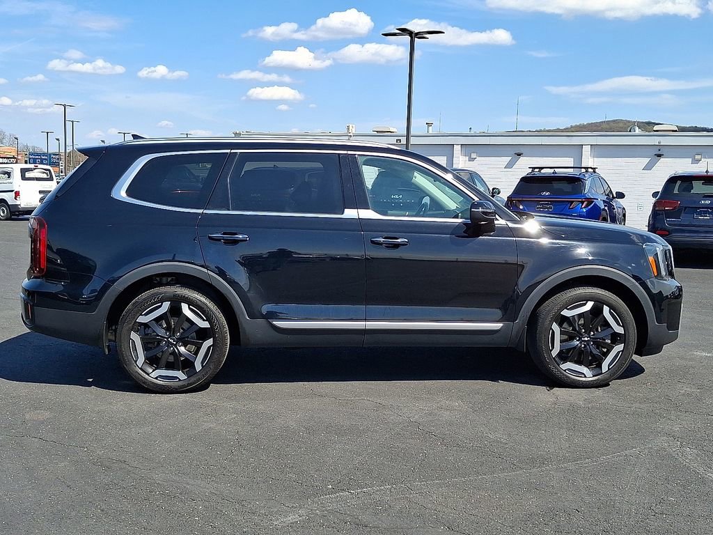 Certified 2024 Kia Telluride S w/ S Sunroof Package image 7