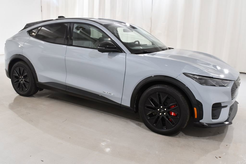 Used 2025 Ford Mustang Mach-E Premium w/ Sport Appearance Package image 5