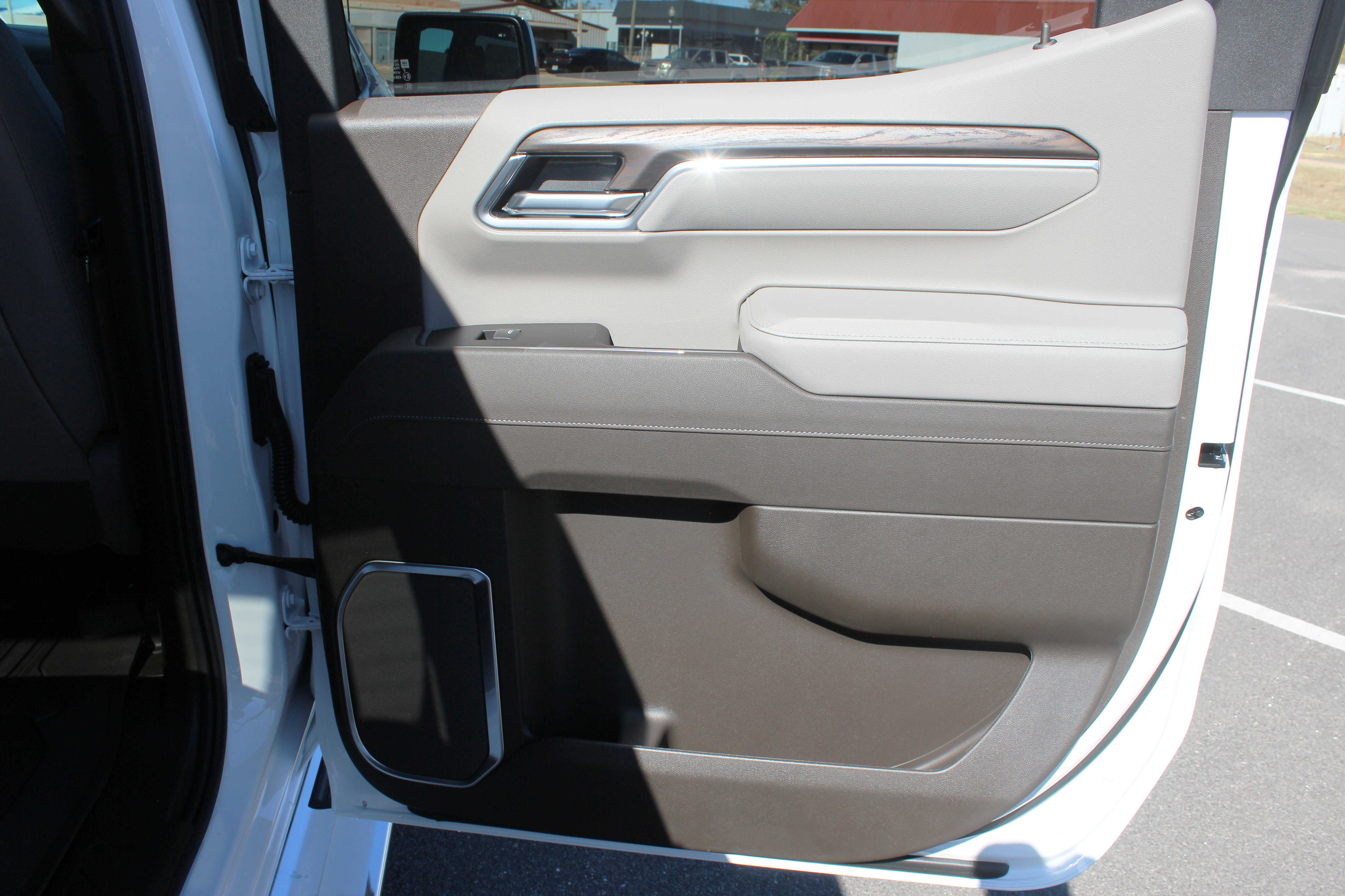 New 2026 GMC Sierra 1500 SLT image 52