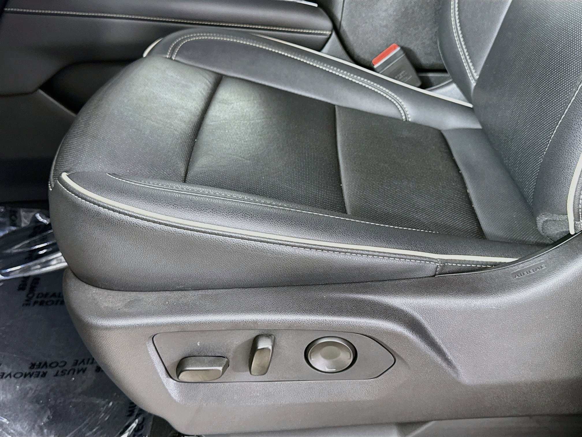Used 2025 Chevrolet Suburban Premier AWD/4WD image 22