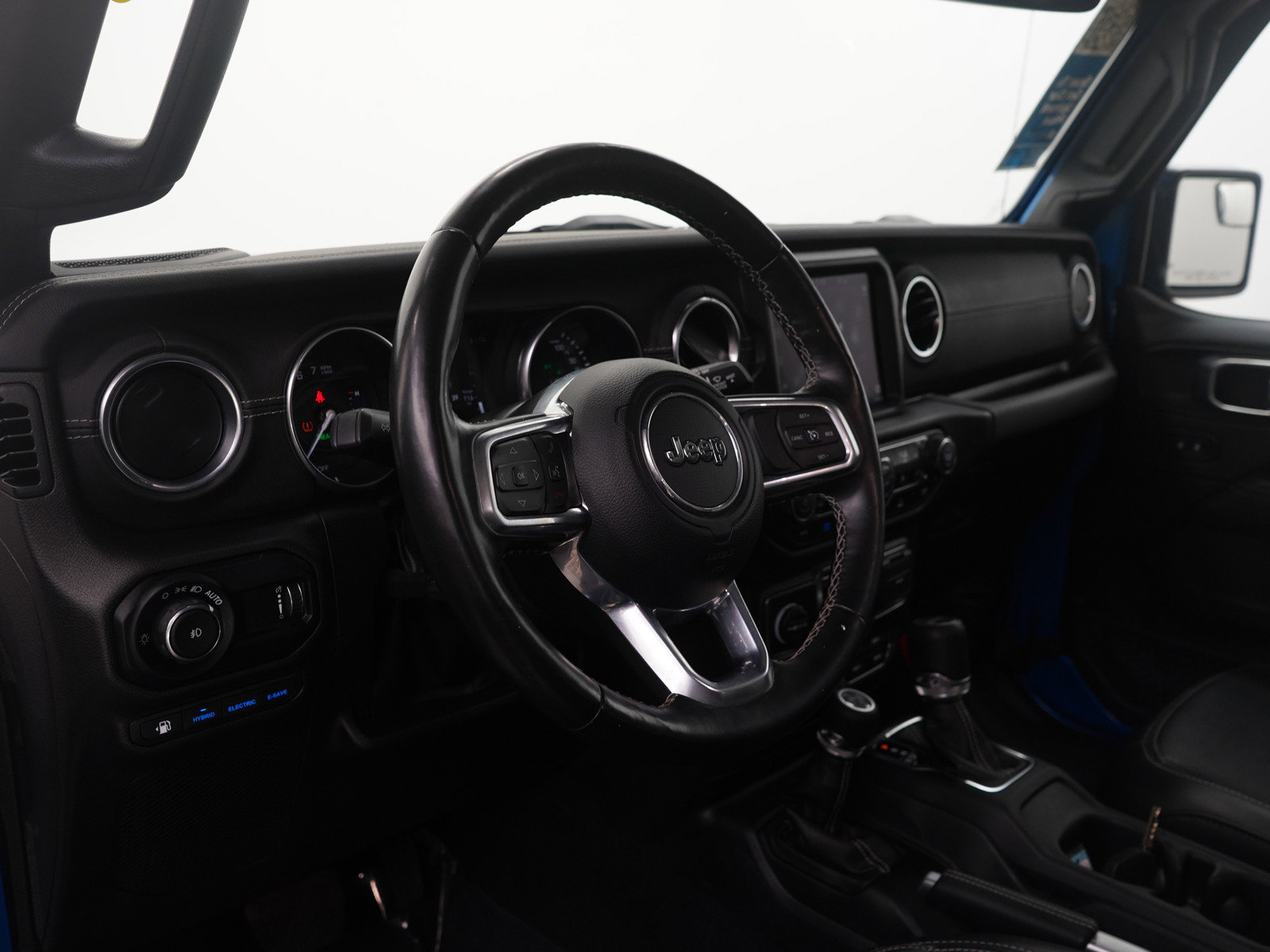 Used 2023 Jeep Wrangler 4xe Sahara w/ Cold Weather Group image 16