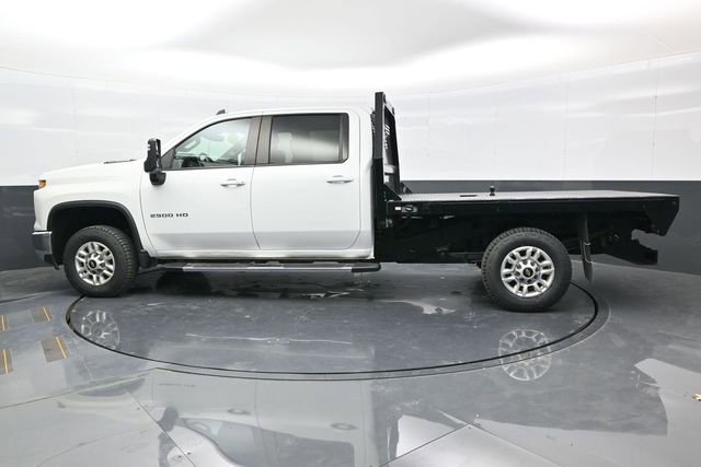 Used 2024 Chevrolet Silverado 2500 LT w/ Convenience Package image 4