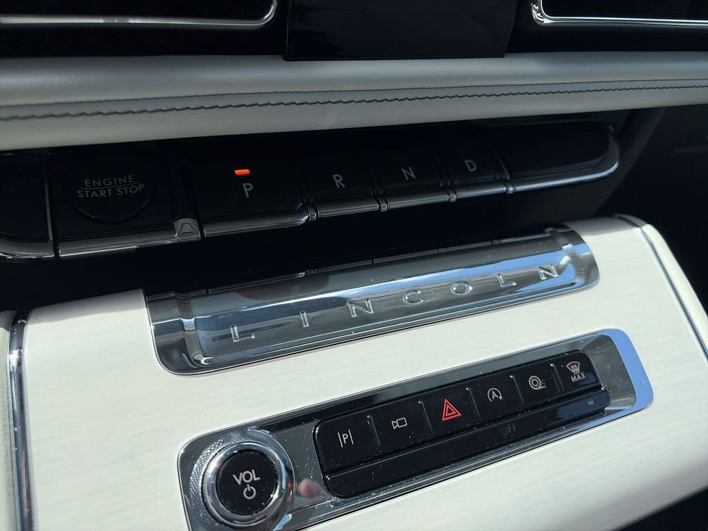 Used 2025 Lincoln Aviator Reserve w/ Equipment Group 201A image 20