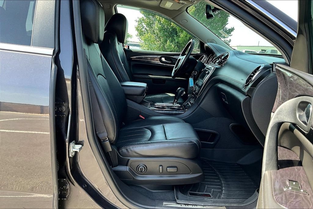 Used 2017 Buick Enclave Leather w/ Trailering Package, 4500 LBS. AWD/4WD image 7