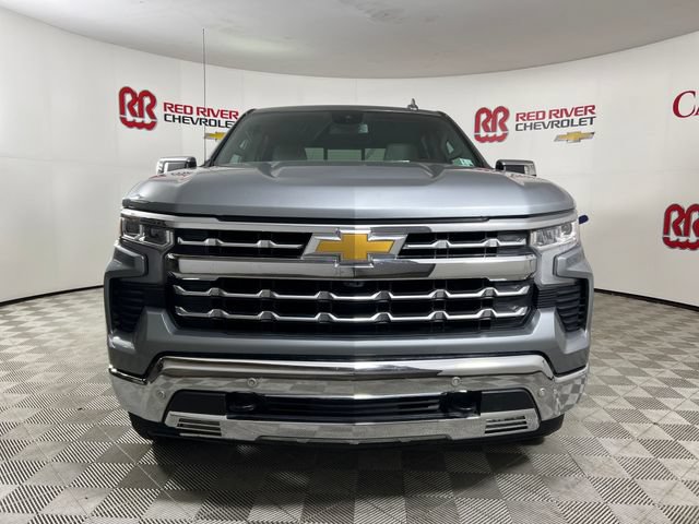 Used 2024 Chevrolet Silverado 1500 LTZ w/ LTZ Convenience Package II AWD/4WD image 2