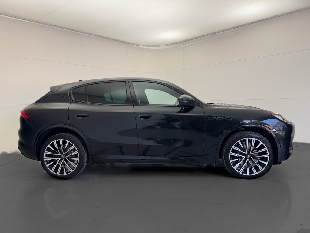 New 2025 Maserati Grecale Modena image 2