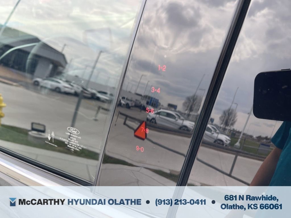 Used 2020 Ford Escape Titanium w/ Titanium Premium Package 2.0 image 18