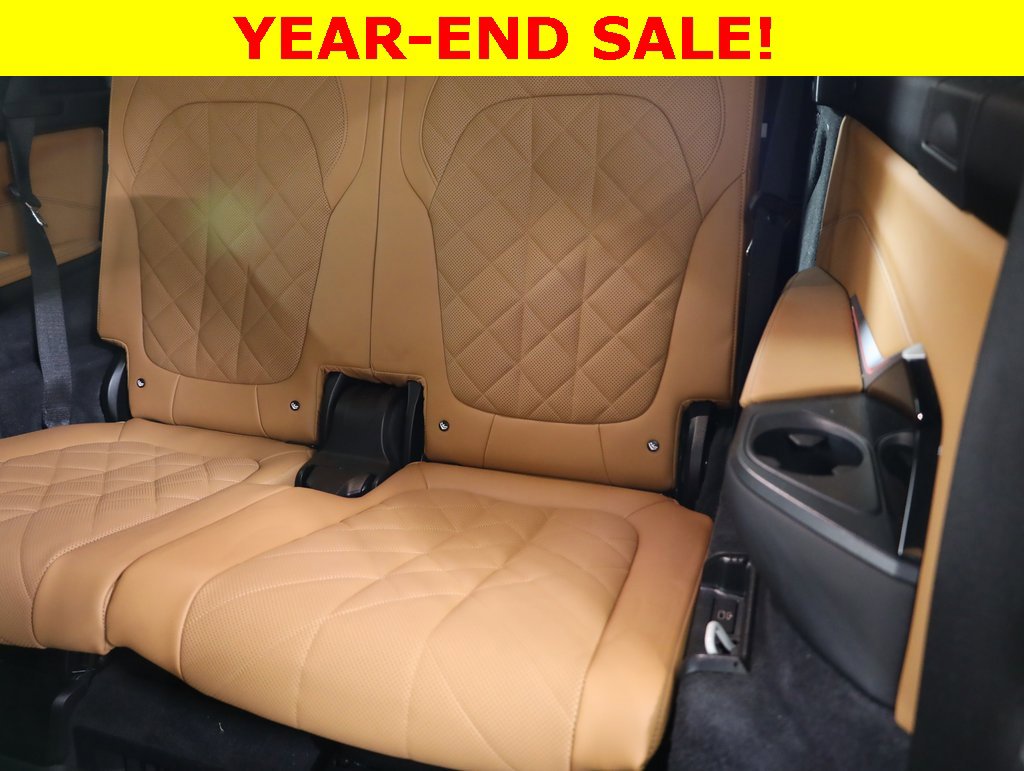 Used 2023 BMW X7 xDrive40i w/ Executive Package image 40