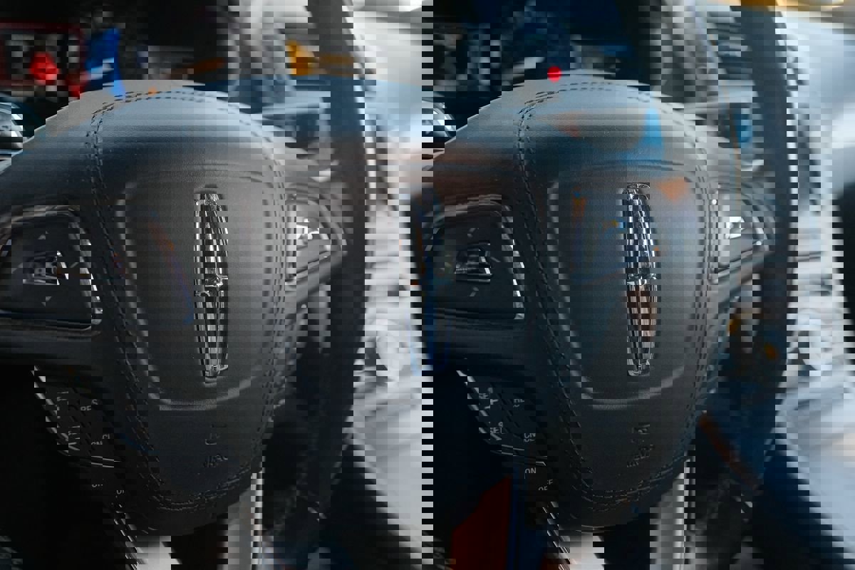 Used 2017 Lincoln MKZ Select FWD image 45