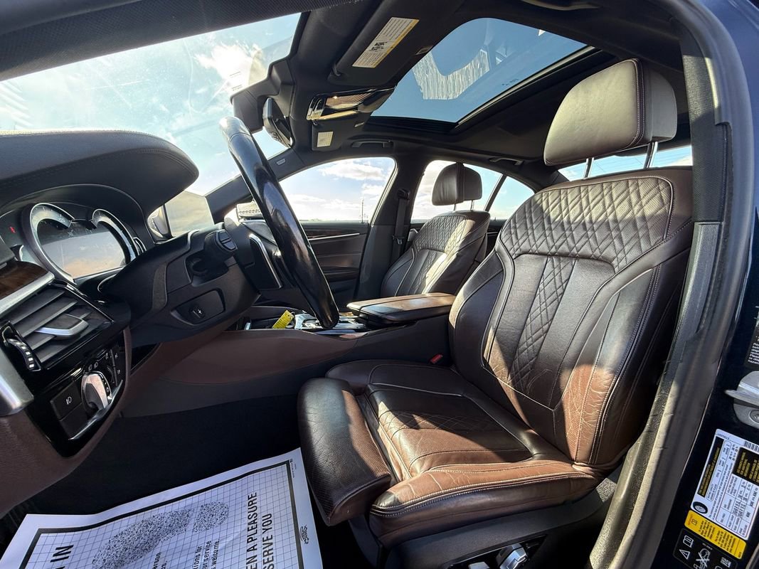 Used 2017 BMW 540i xDrive image 9