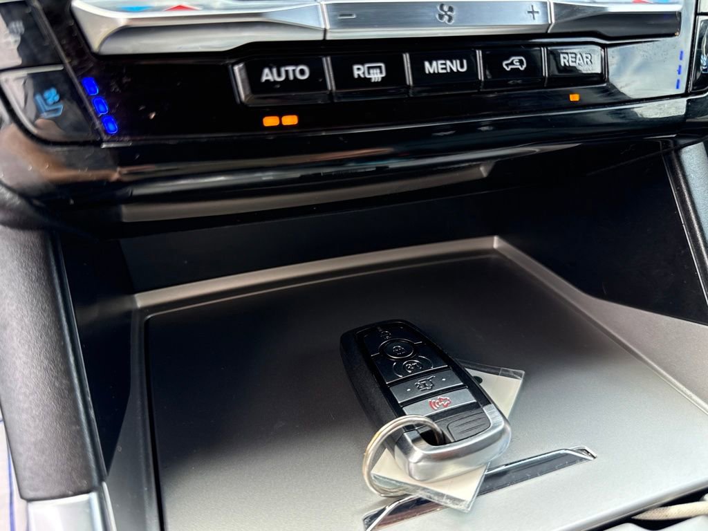 Used 2023 Ford Explorer Limited w/ Limited Technology Package image 59