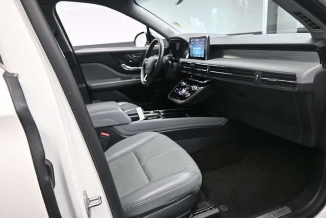 Used 2021 Lincoln Corsair Reserve w/ Equipment Group 201A FWD image 27