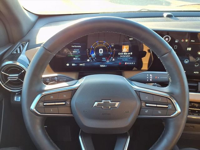 Used 2025 Chevrolet Equinox ACTIV w/ Safety and Technology Package image 15