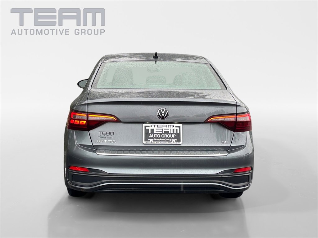 Used 2023 Volkswagen Jetta SE image 6