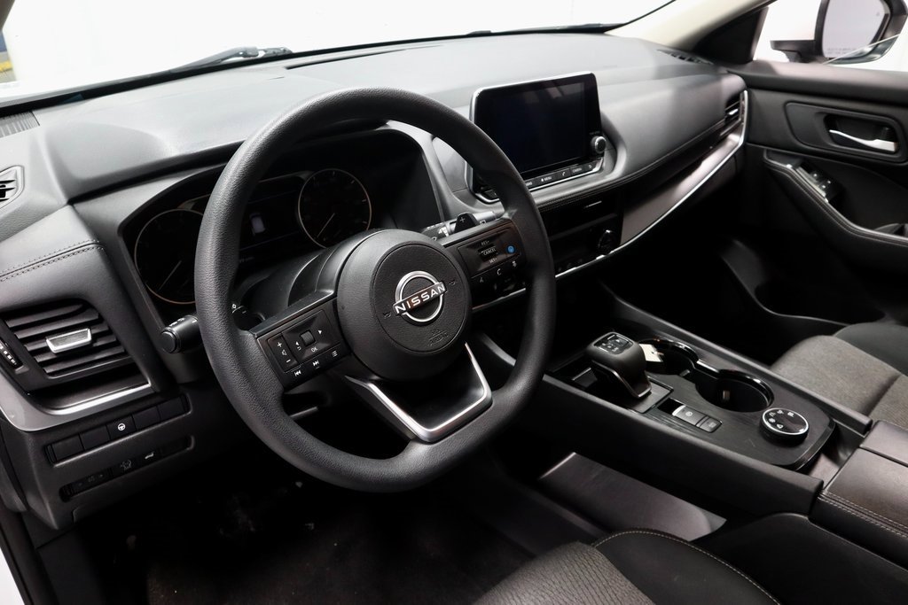 Certified 2024 Nissan Rogue SV image 24