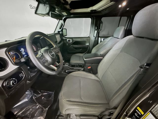 Used 2024 Jeep Gladiator Sport image 19