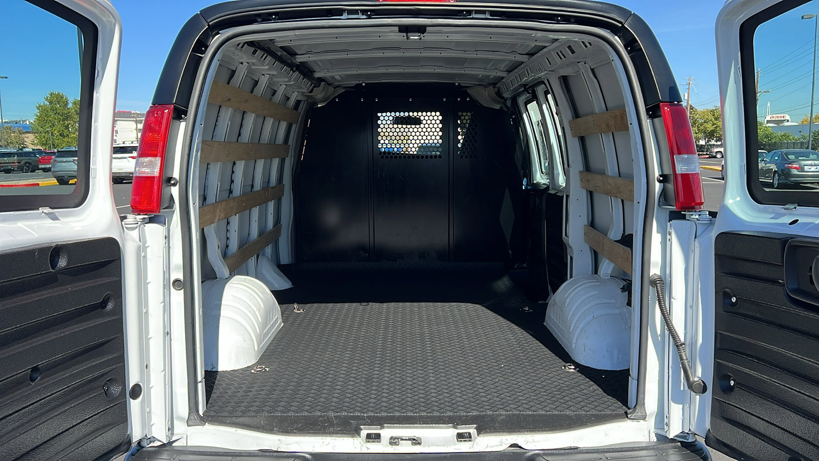 Certified 2023 Chevrolet Express 2500 w/ Driver Convenience Package image 12