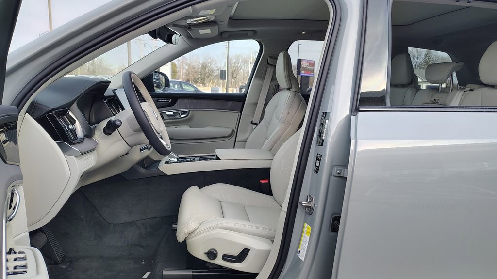 New 2026 Volvo XC90 T8 Ultra image 7
