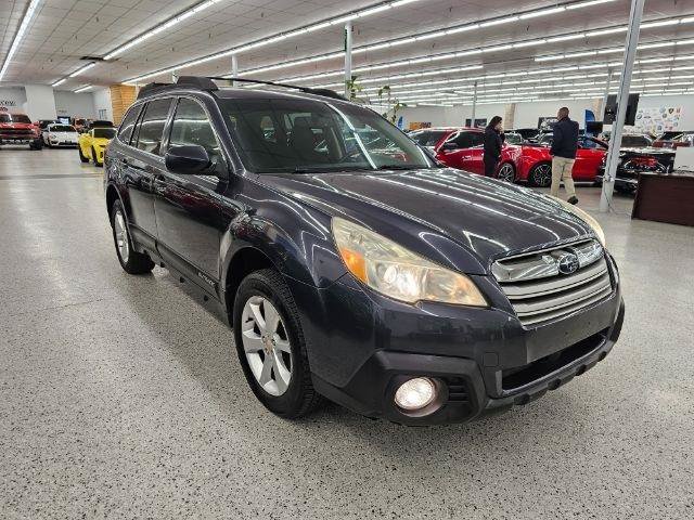 Used 2013 Subaru Outback 2.5i Premium AWD/4WD image 3