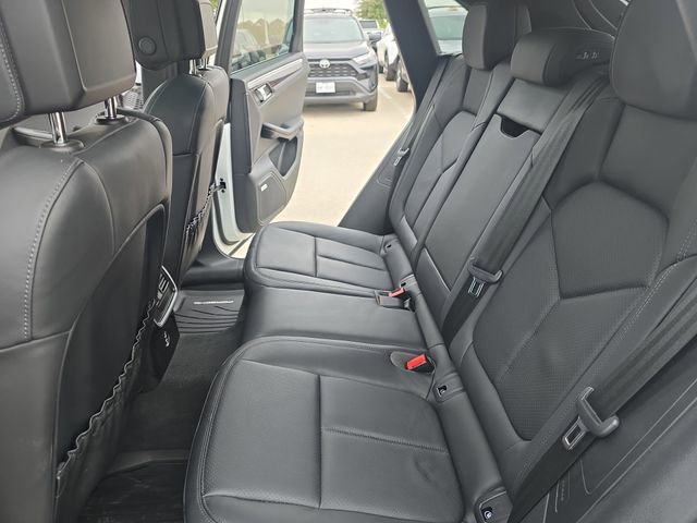 Used 2021 Porsche Macan S image 14