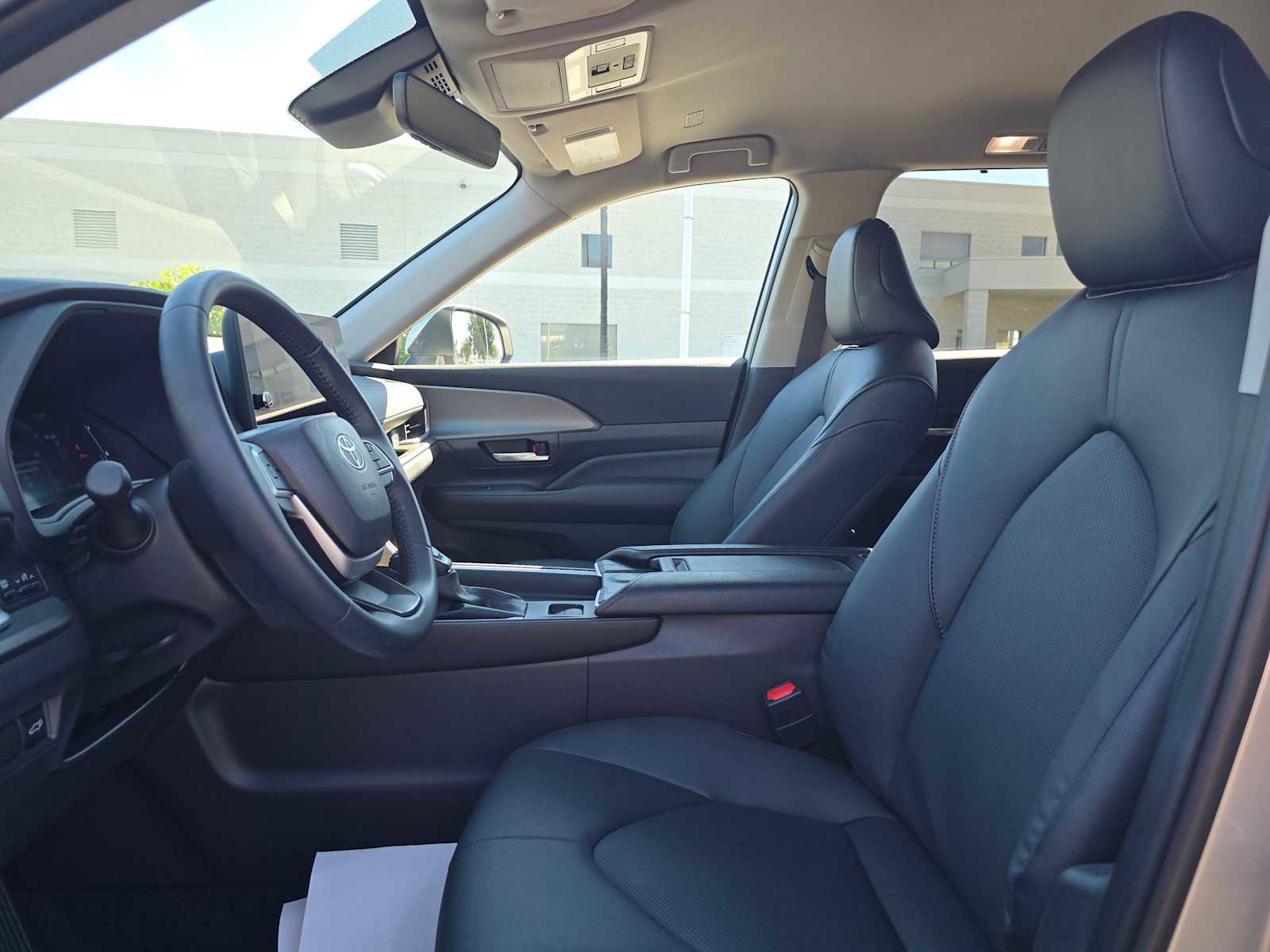 Certified 2025 Toyota Grand Highlander XLE image 22