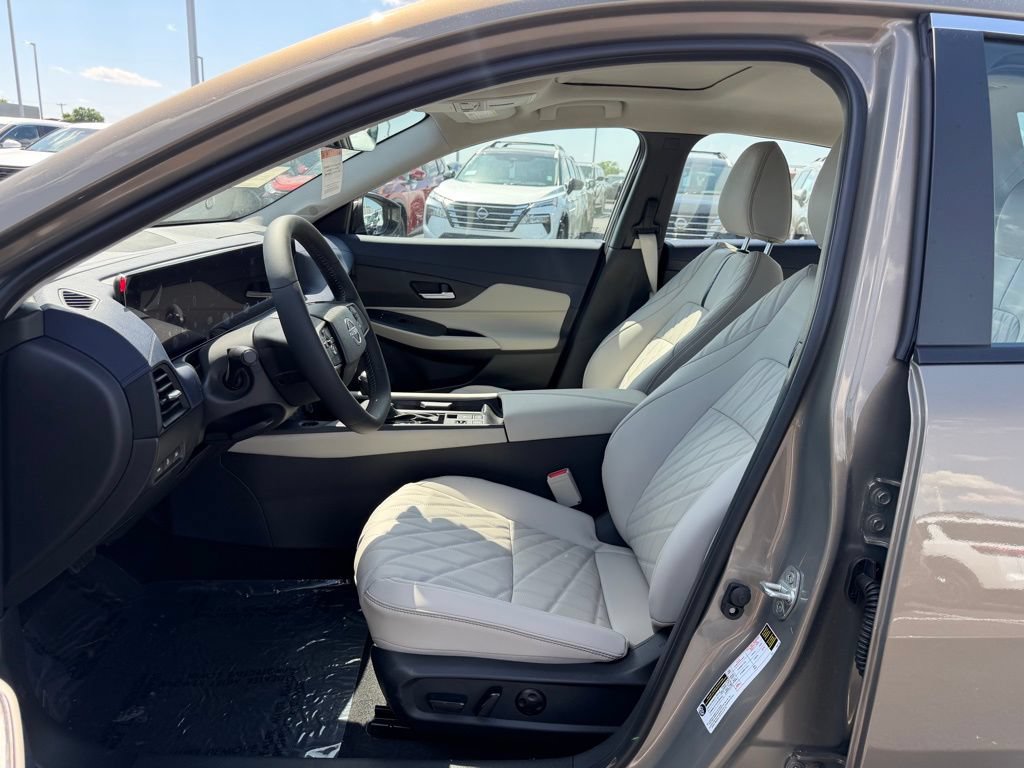 New 2026 Nissan Sentra SL w/ Floor Mat Package FWD image 11