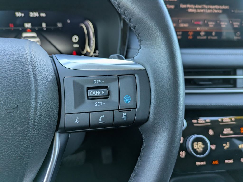 Certified 2025 INFINITI QX60 Luxe image 30