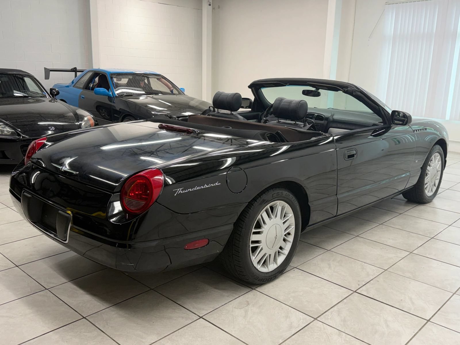 Used 2003 Ford Thunderbird RWD image 9