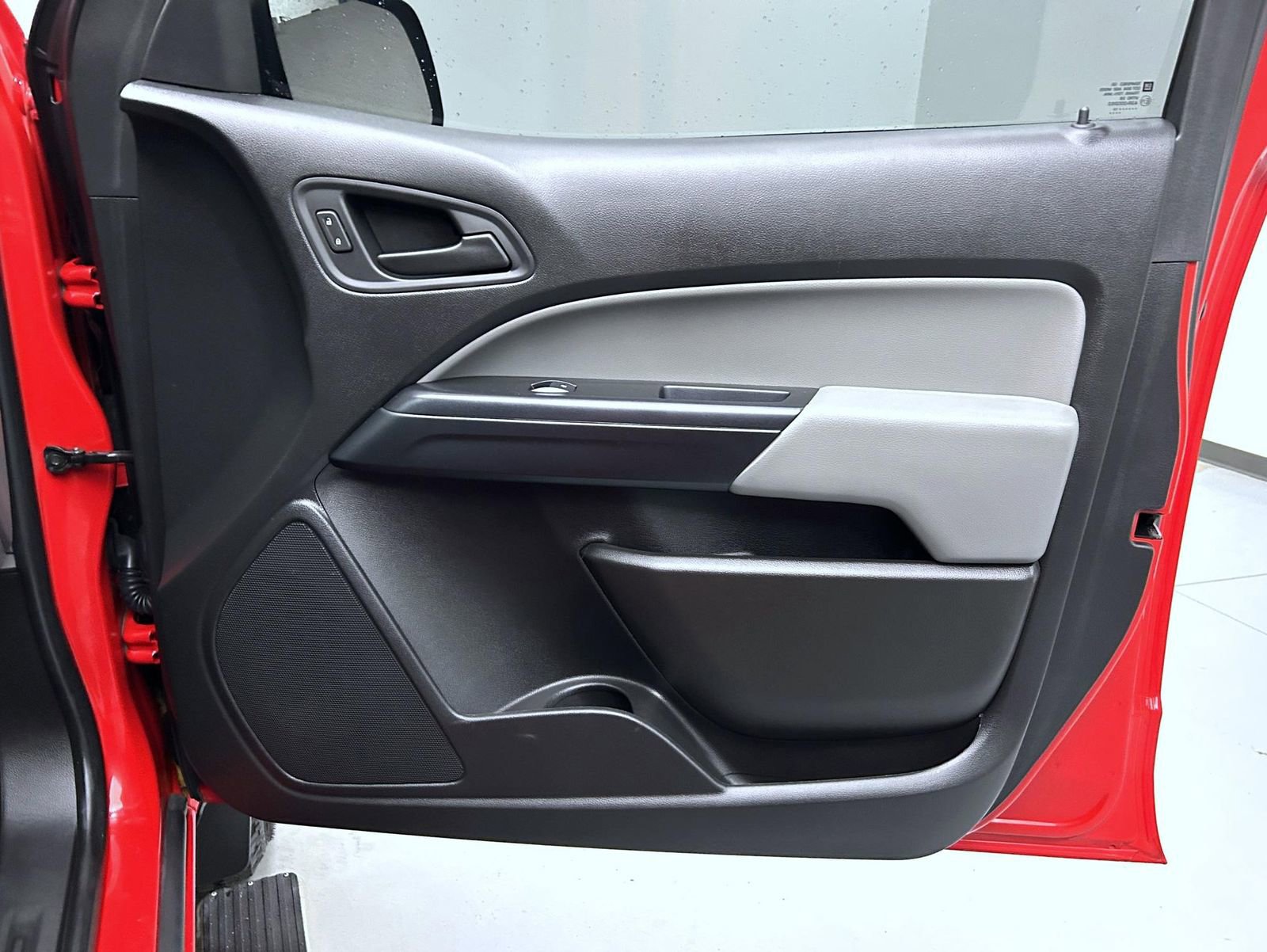 Used 2019 GMC Canyon 2WD Crew Cab w/ Convenience Package image 16