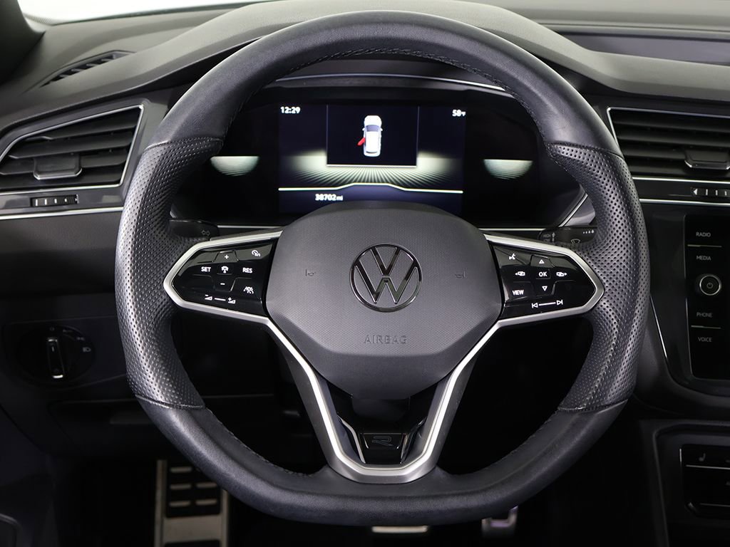 Used 2022 Volkswagen Tiguan SE R-Line image 40
