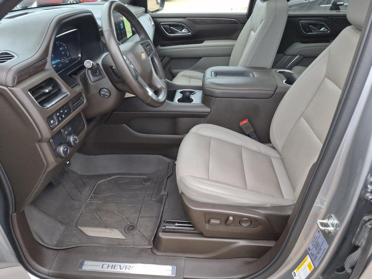 Certified 2024 Chevrolet Tahoe LT w/ LT Signature Plus Package RWD image 12