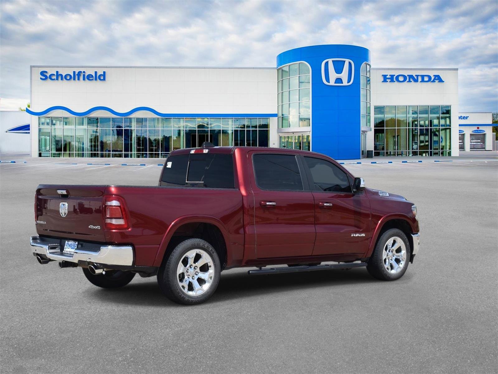 Used 2022 RAM 1500 Laramie AWD/4WD image 3