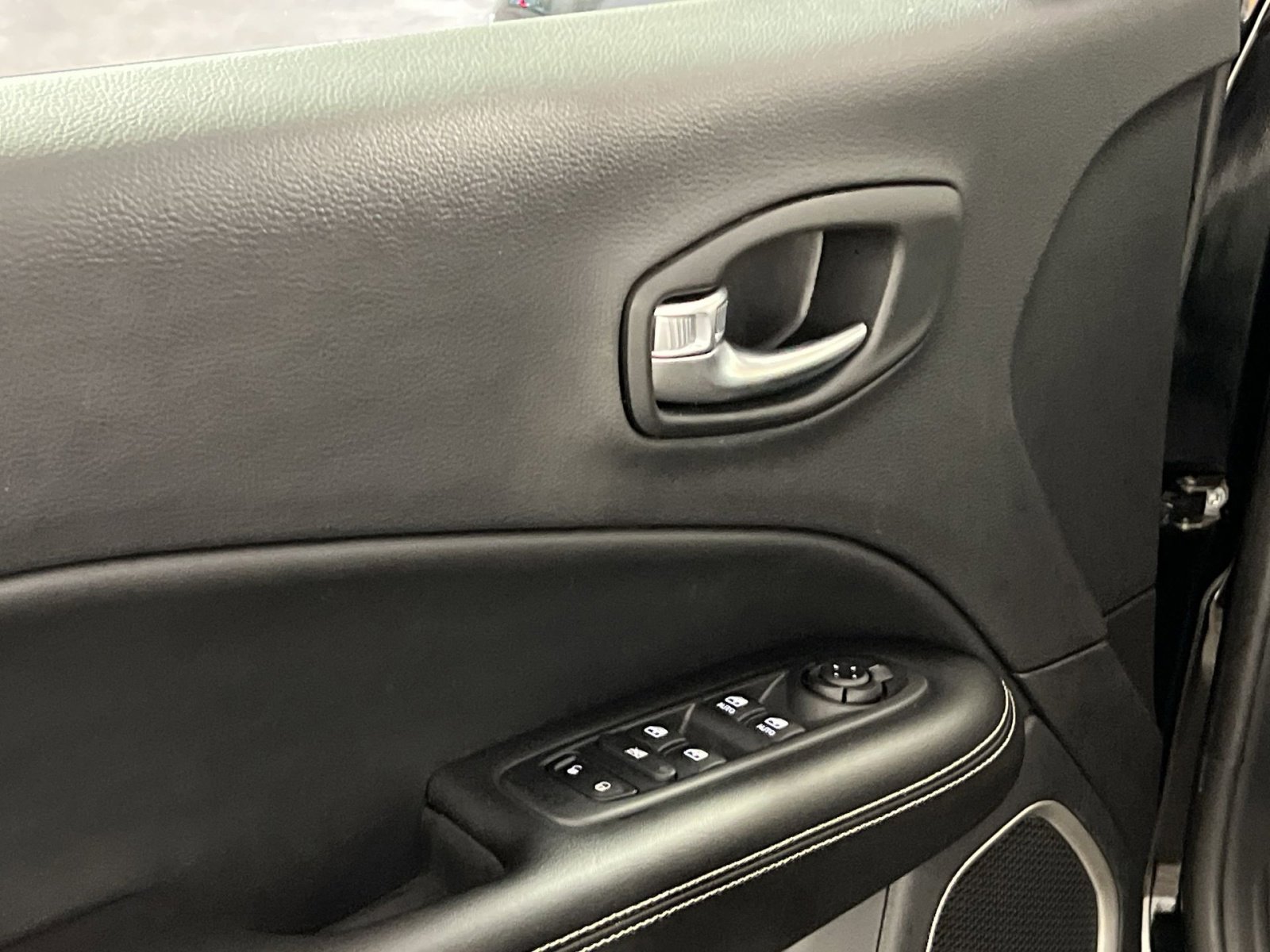 Used 2021 Jeep Compass 80th Special Edition image 15