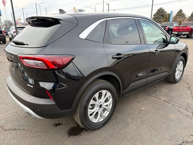Used 2023 Ford Escape Active w/ Tech Pack #1 image 3