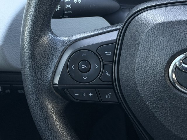 Used 2025 Toyota Corolla LE FWD image 14