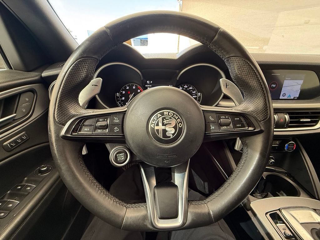 Used 2021 Alfa Romeo Stelvio Ti Sport AWD/4WD image 17