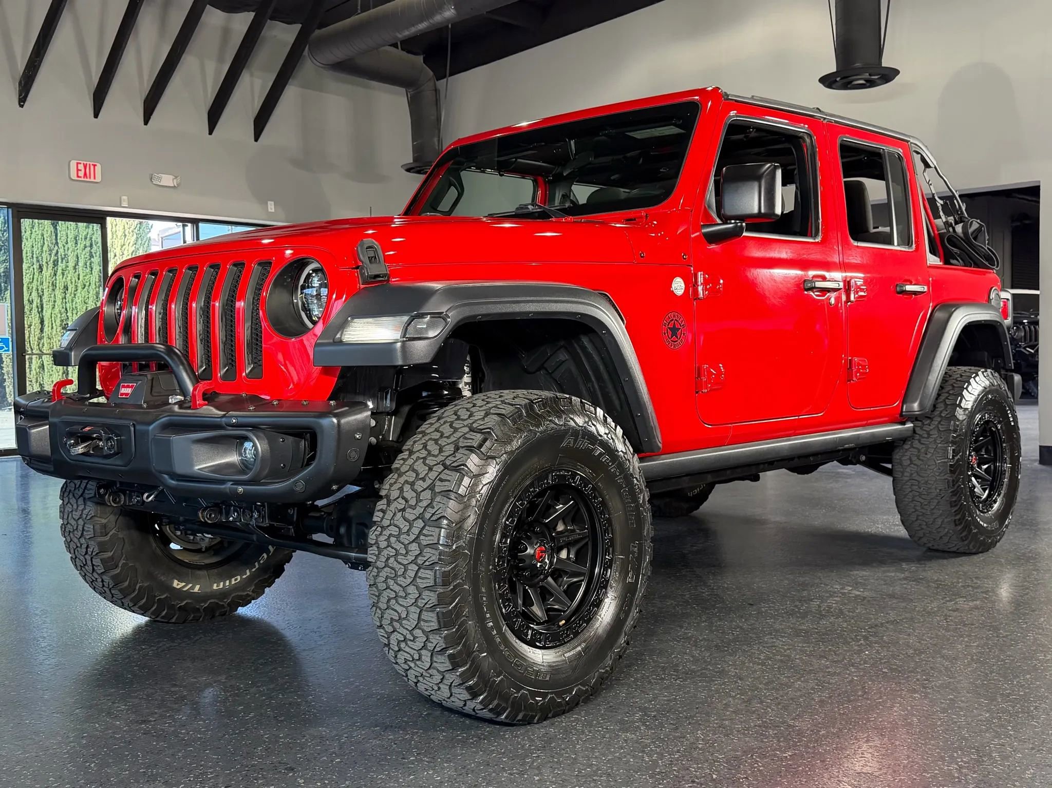 Used 2018 Jeep Wrangler Unlimited Sport image 16