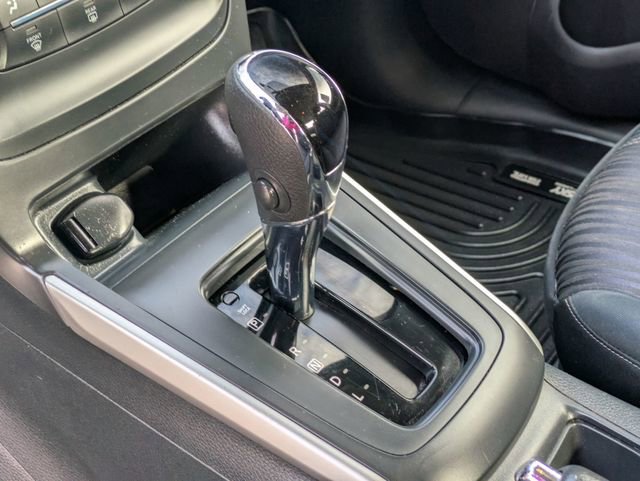Used 2016 Nissan Sentra SV image 25
