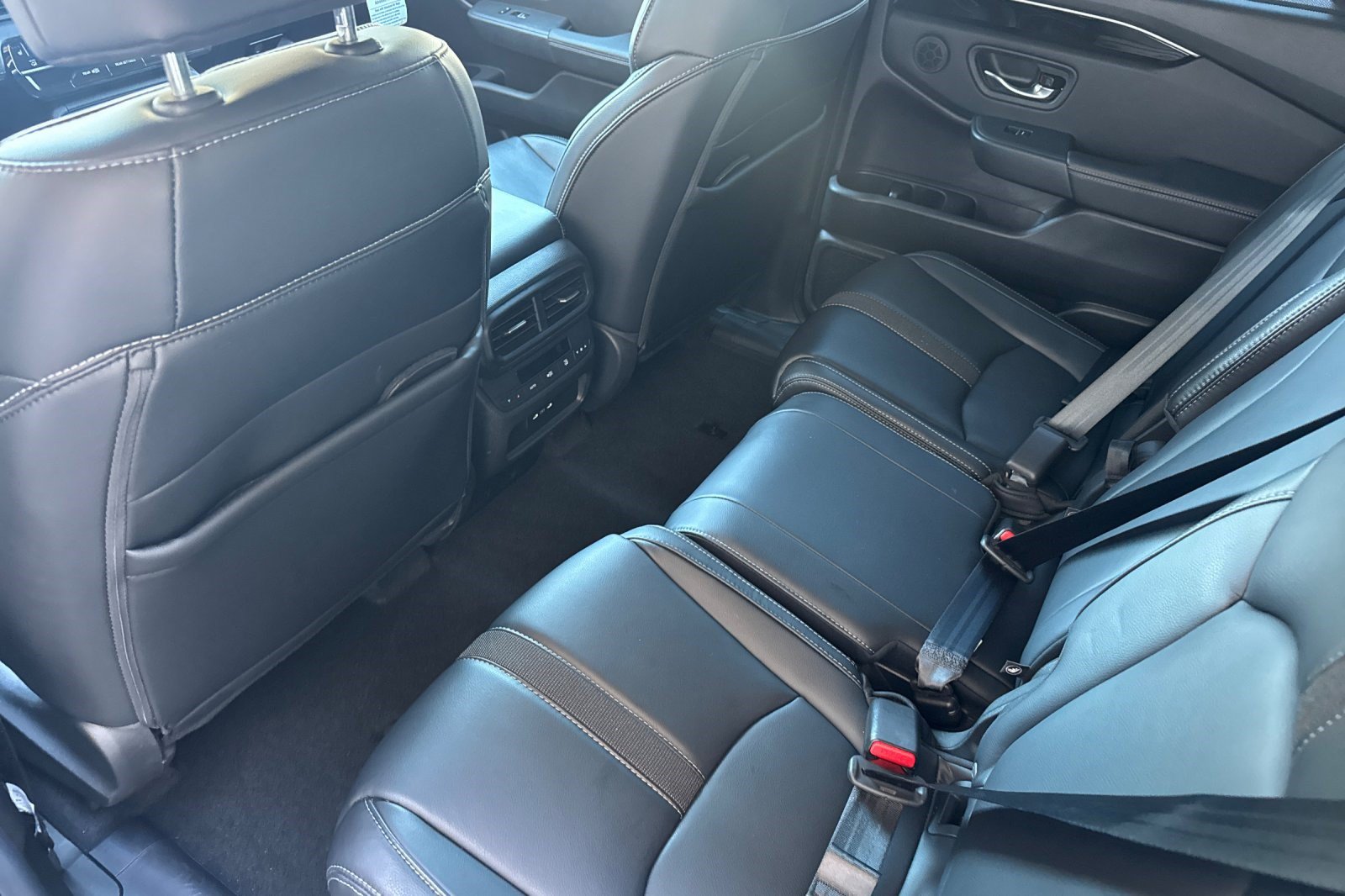 Used 2025 Honda Pilot Touring image 26