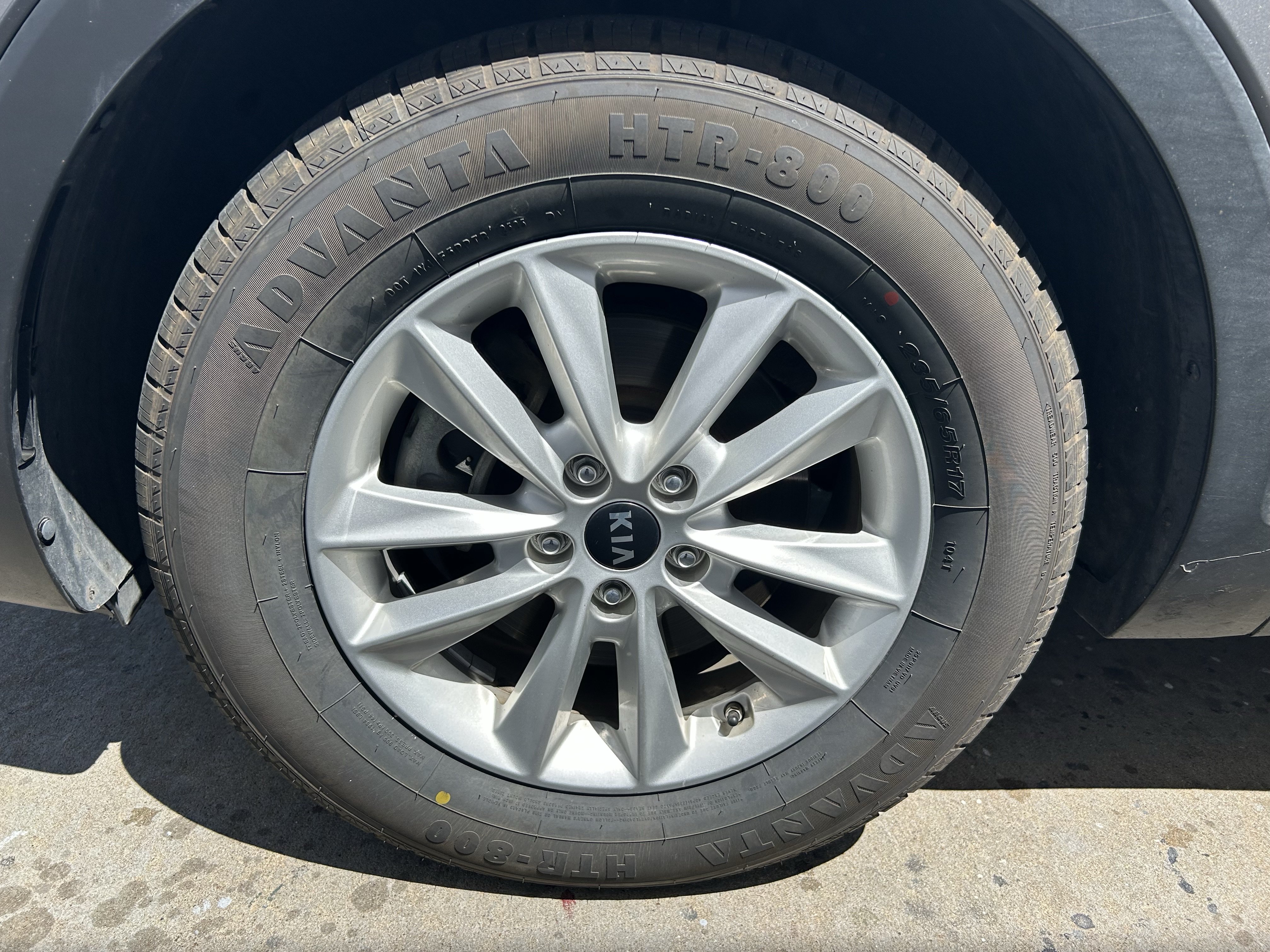 Used 2019 Kia Sorento AWD V6 image 12