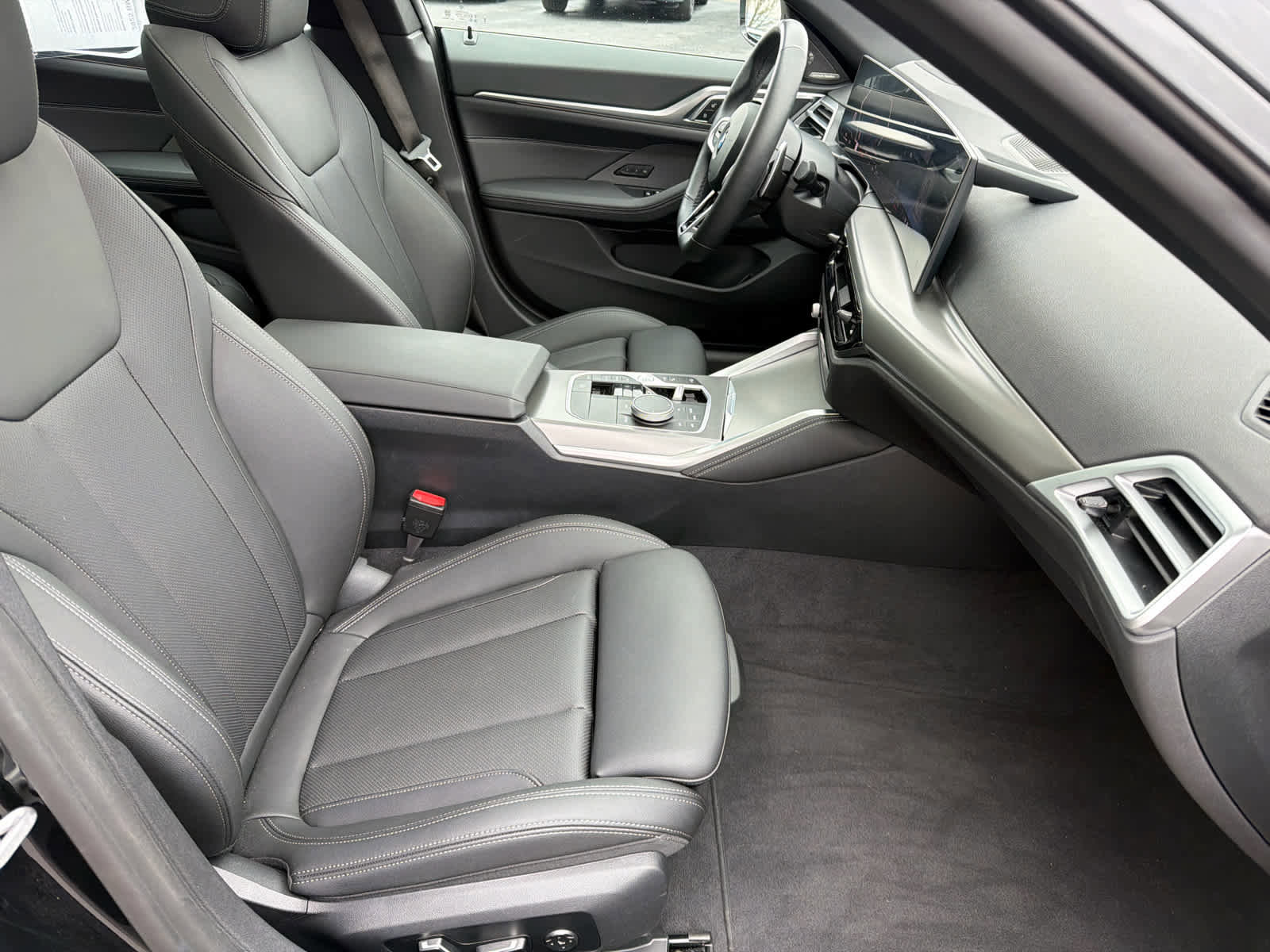 Certified 2025 BMW 430i xDrive w/ M Sport Package image 13