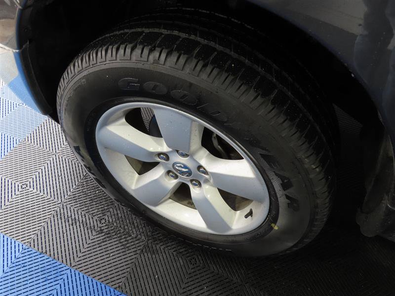 Used 2024 RAM 1500 Classic SLT AWD/4WD image 6