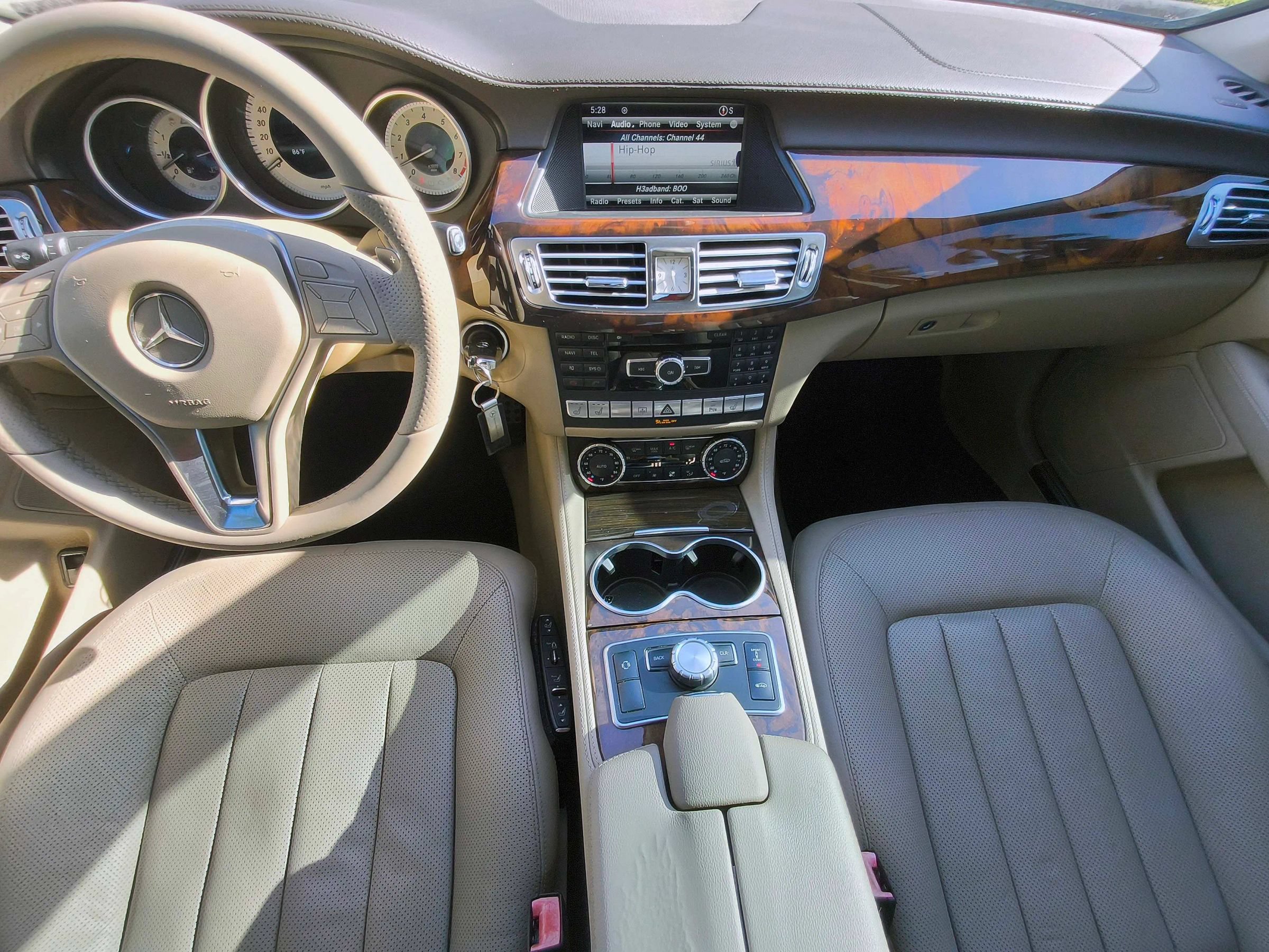 Used 2013 Mercedes-Benz CLS 550 4MATIC image 9