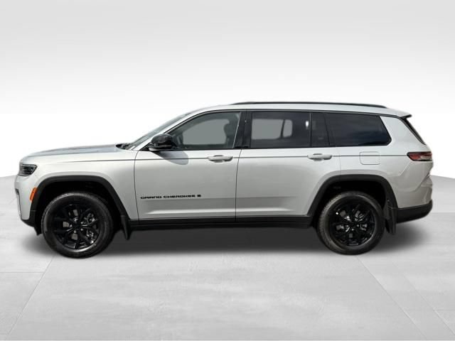 New 2026 Jeep Grand Cherokee L 4WD image 4