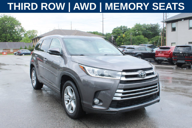 Used 2017 Toyota Highlander Limited AWD/4WD image 2