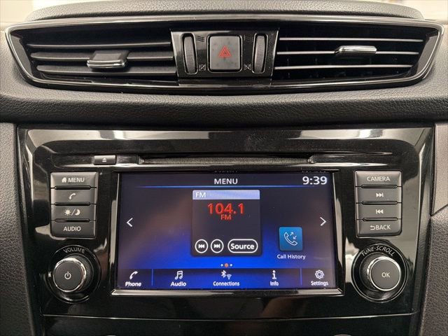 Used 2021 Nissan Rogue Sport S image 24