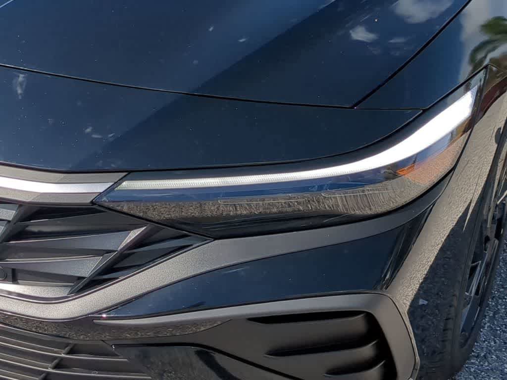 New 2026 Hyundai Elantra Sport image 11