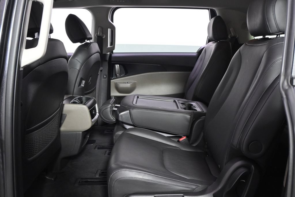 Used 2026 Kia Carnival FWD image 22