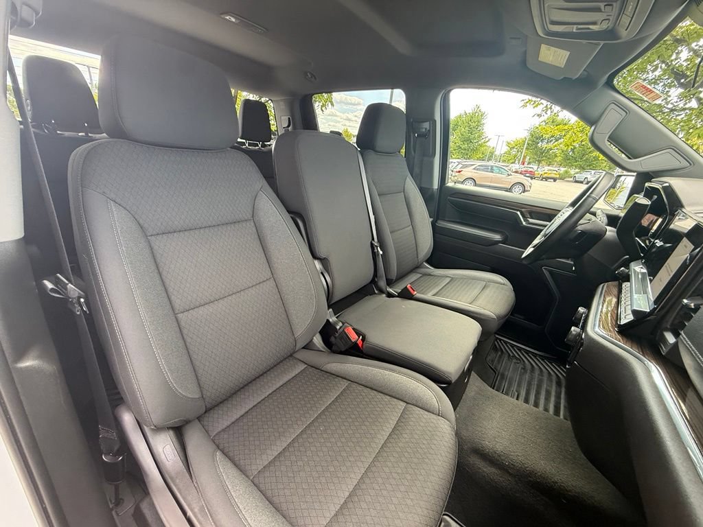 Used 2023 Chevrolet Silverado 1500 LT AWD/4WD image 31