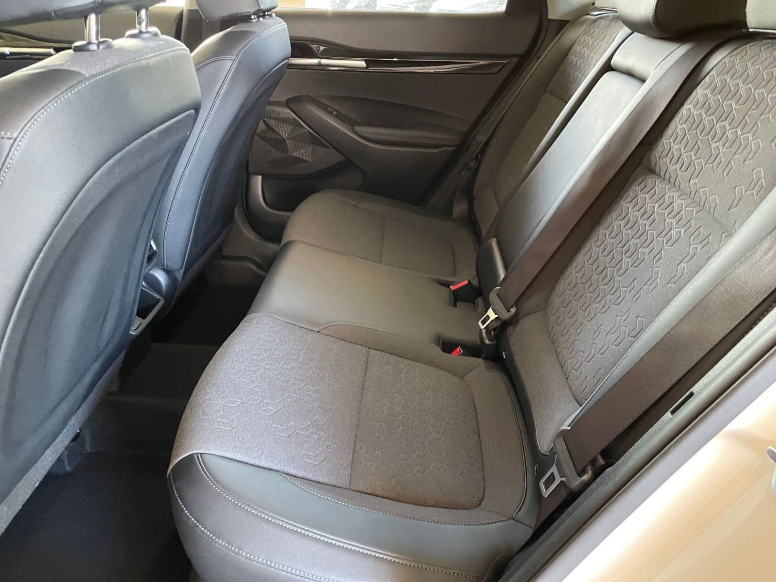 Used 2025 Kia Seltos S FWD image 27
